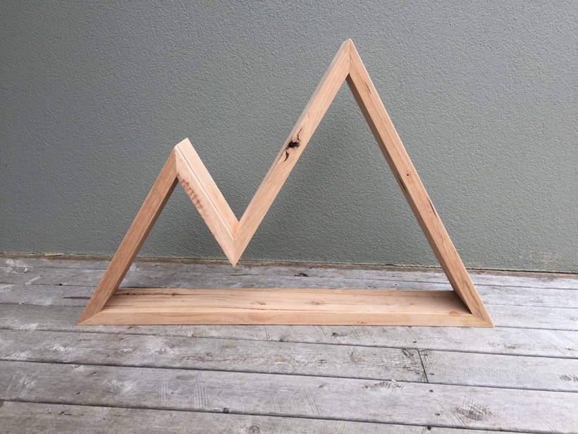 Twin-peaks shelf