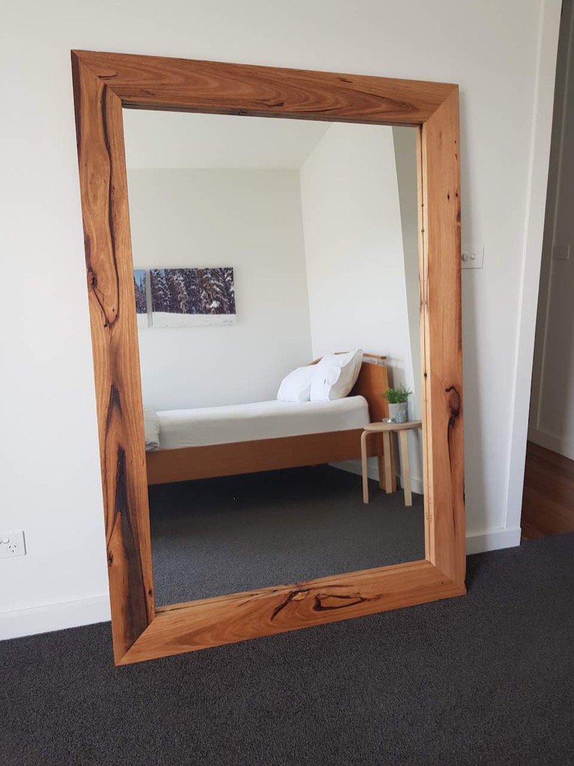 Messmate mirror