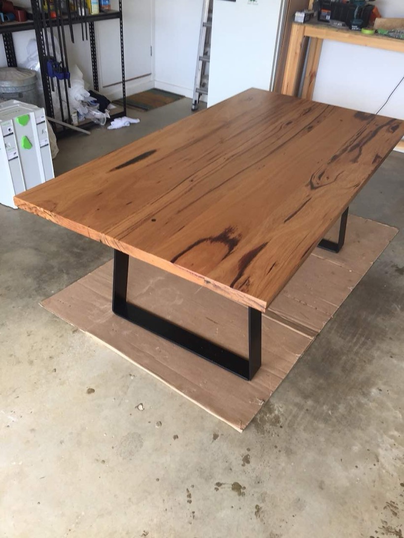 Messmate table