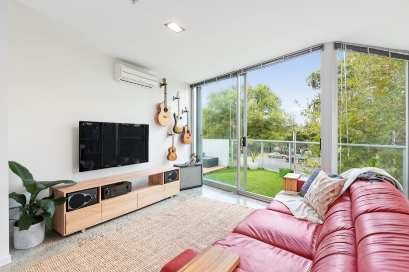 Entertainment unit